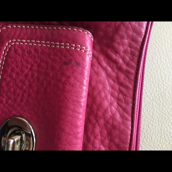 Hot pink pebbled leather coach crossbody - Picture 7 of 10